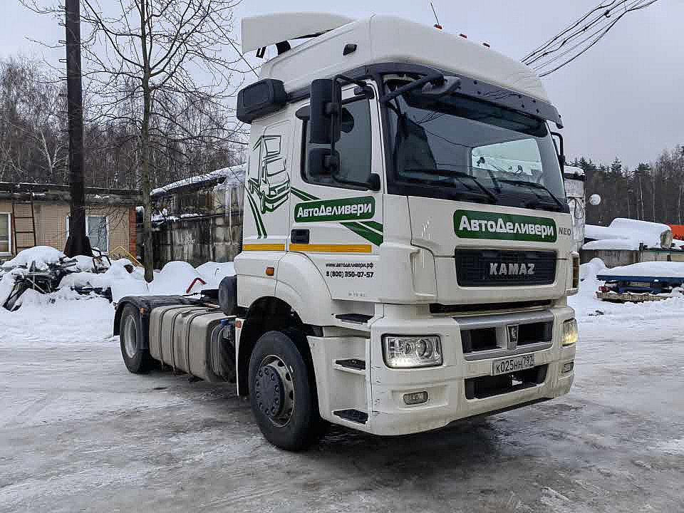 Наше портфолио - Оклейка камаза плёнкой для компании "АвтоДеливери"